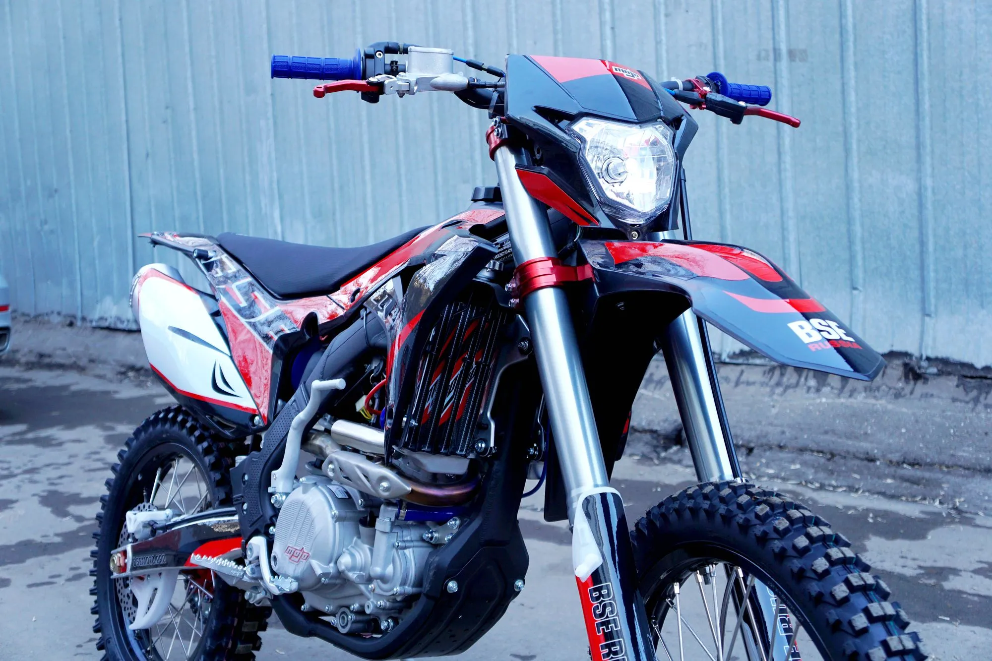 Кроссовый мотоцикл BSE M4