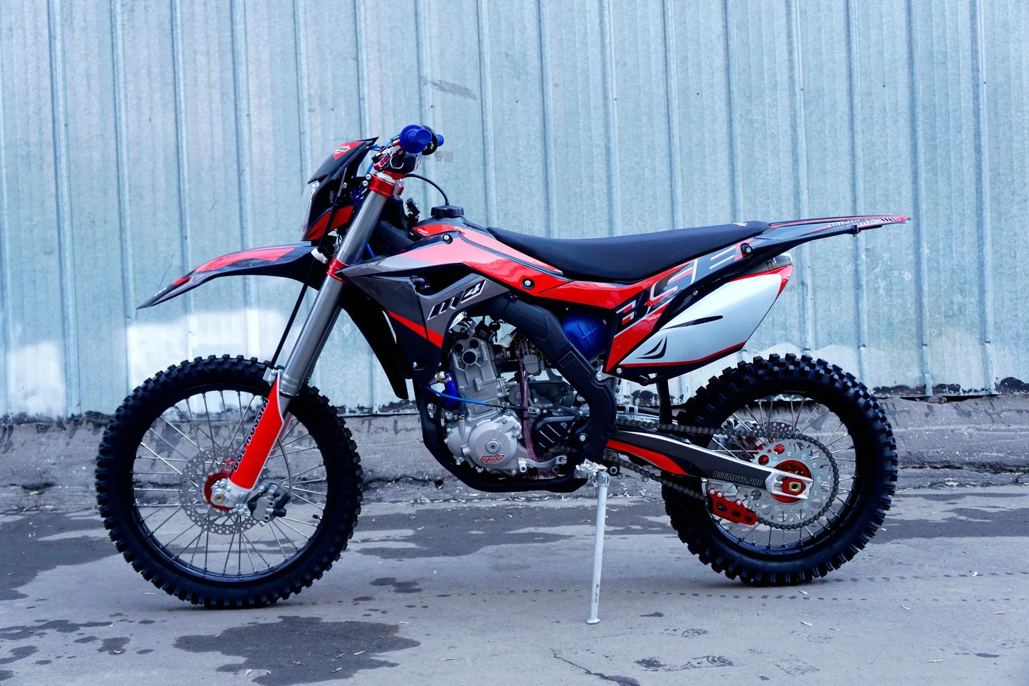 Кроссовый мотоцикл BSE M4