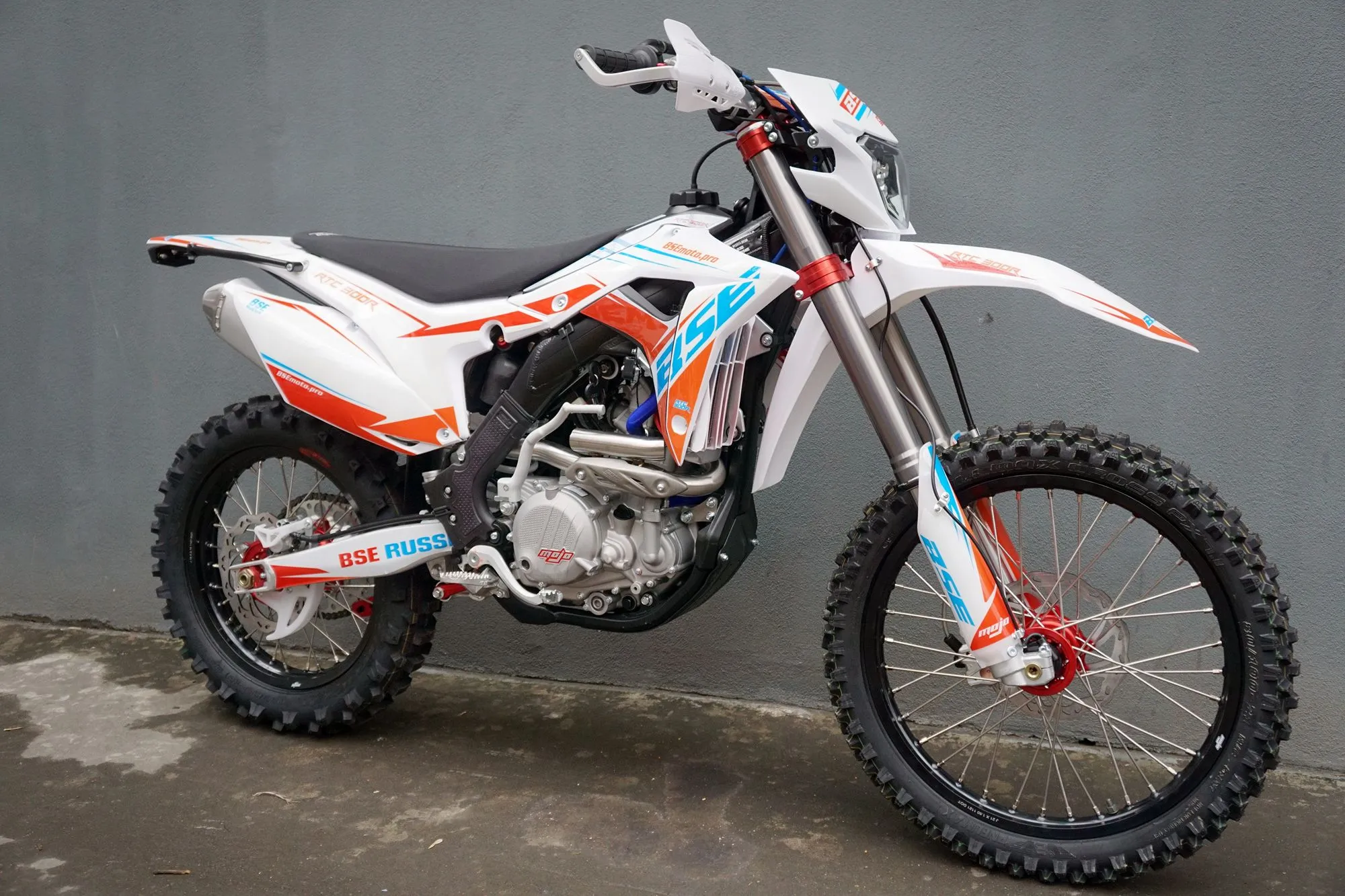 Кроссовый мотоцикл BSE RTC-300R Fanta 21/18 (2)