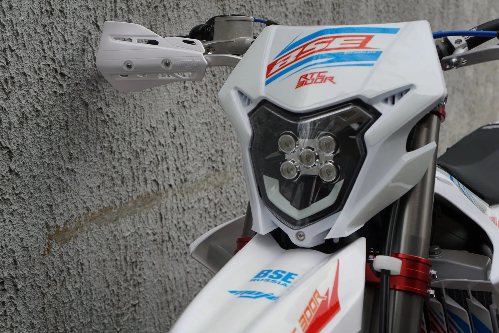 Кроссовый мотоцикл BSE RTC-300R Fanta 21/18 (2)