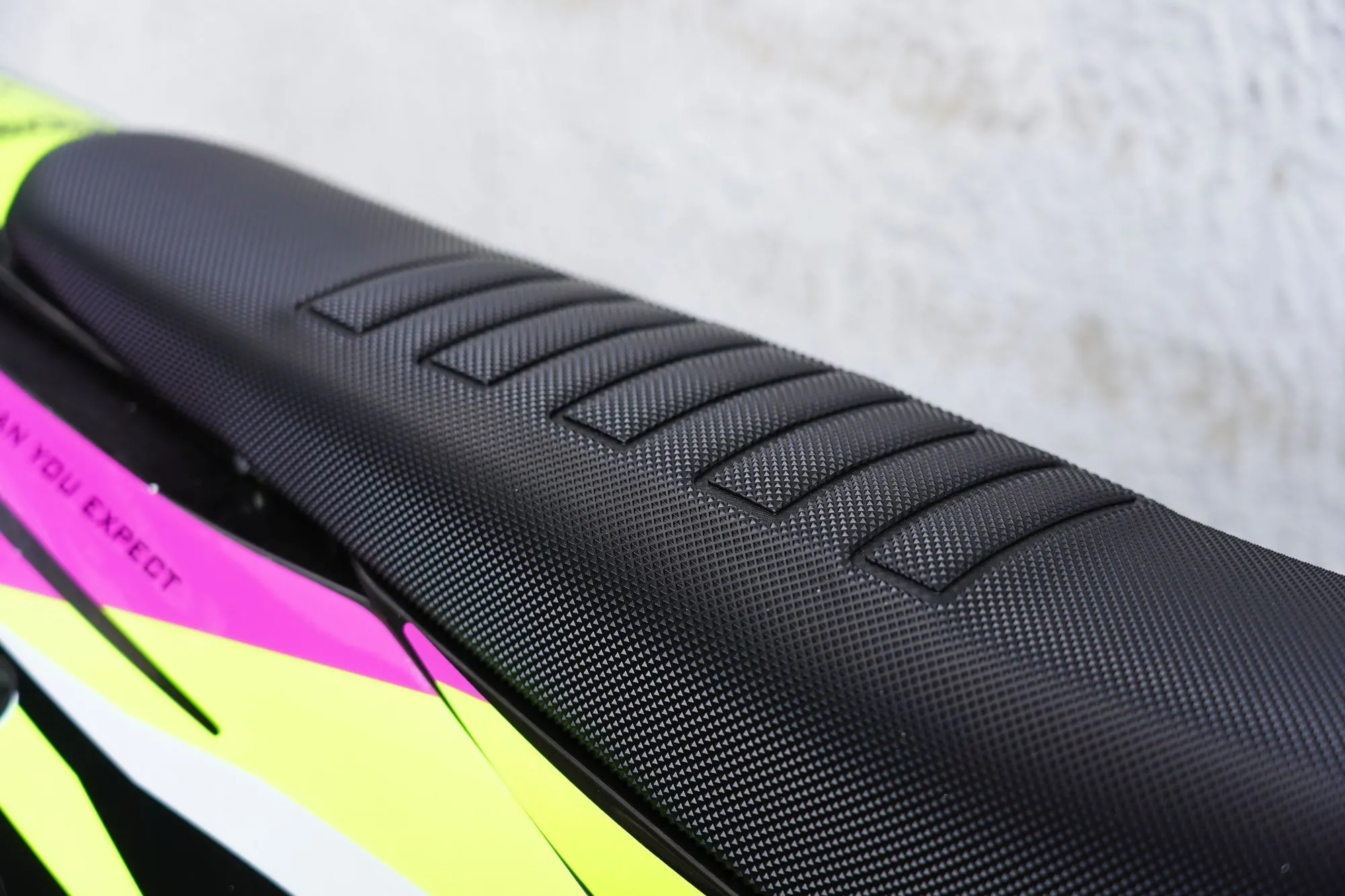 Мотоцикл BSE T8 Neon Storm (Sport)