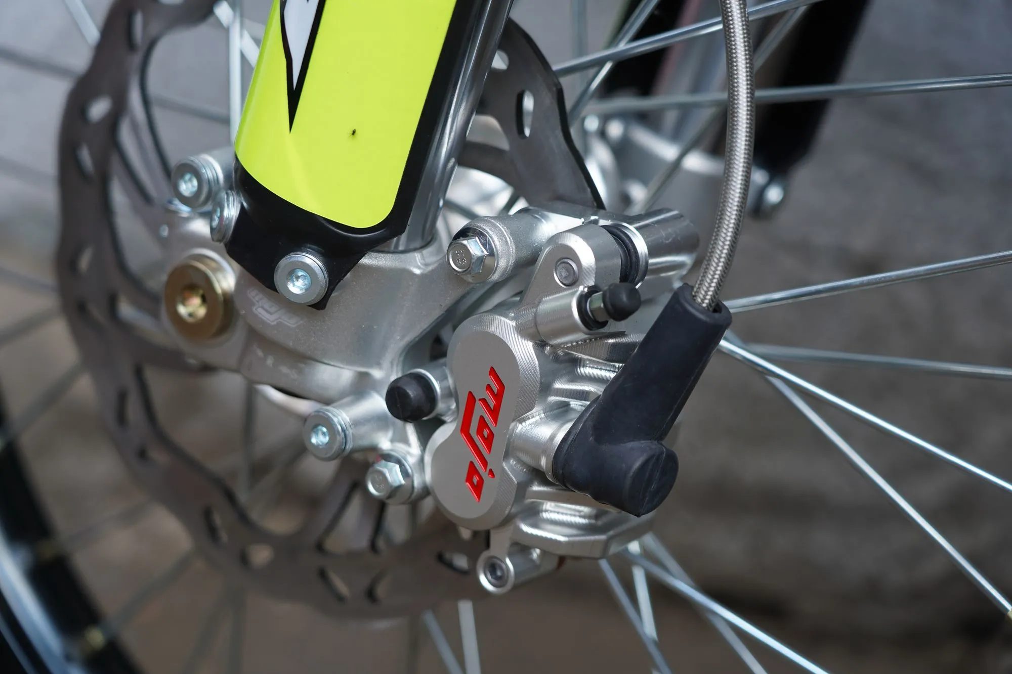 Мотоцикл BSE T8 Neon Storm (Sport)