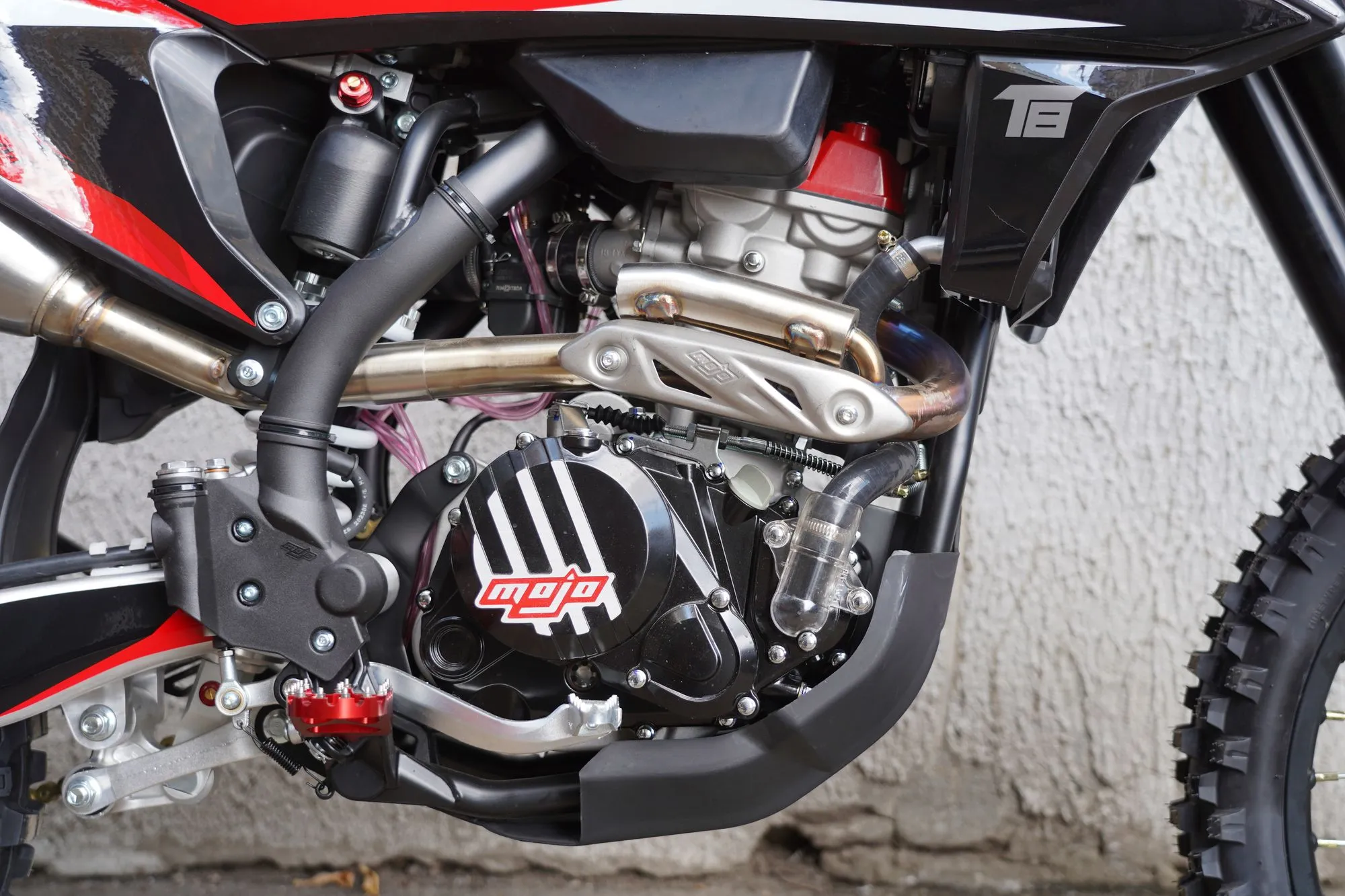 Мотоцикл BSE T8 Red Storm (Sport)