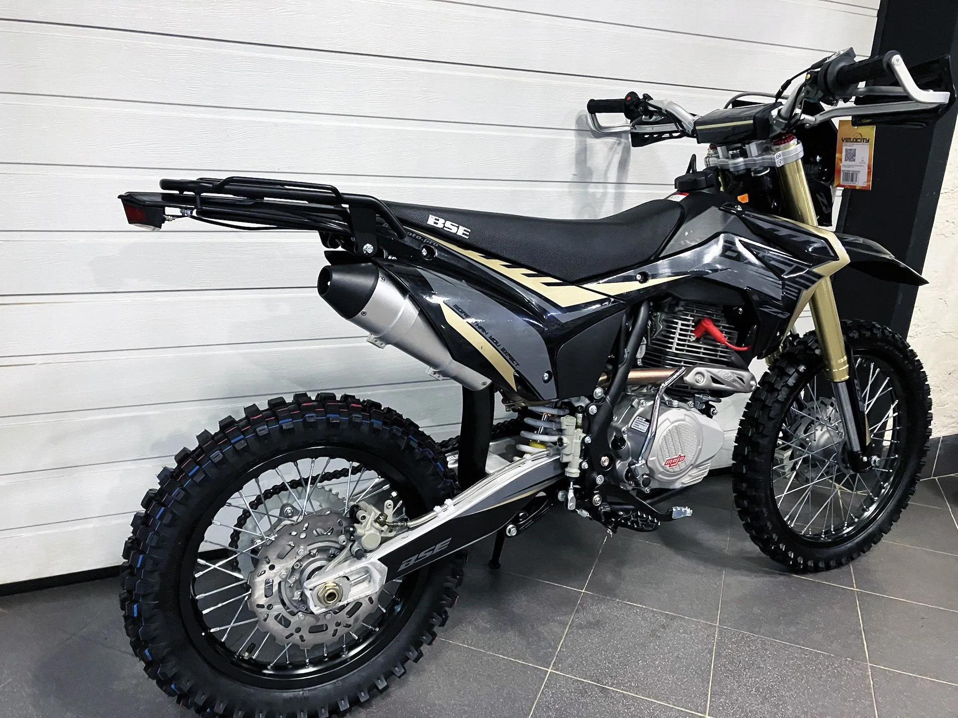 Мотоцикл BSE Z3 19/16 Gold Black