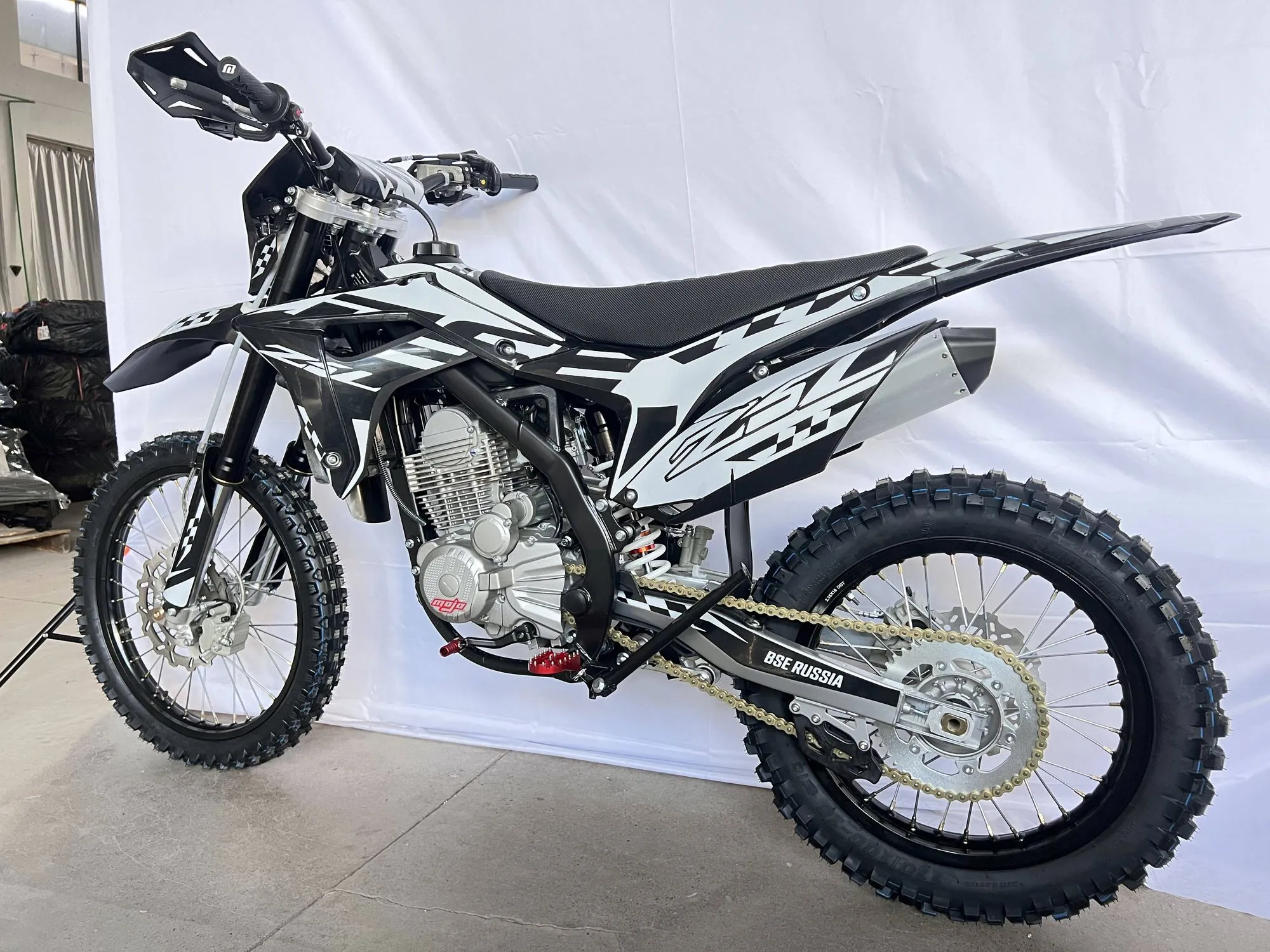 Мотоцикл BSE Z5 L White Black