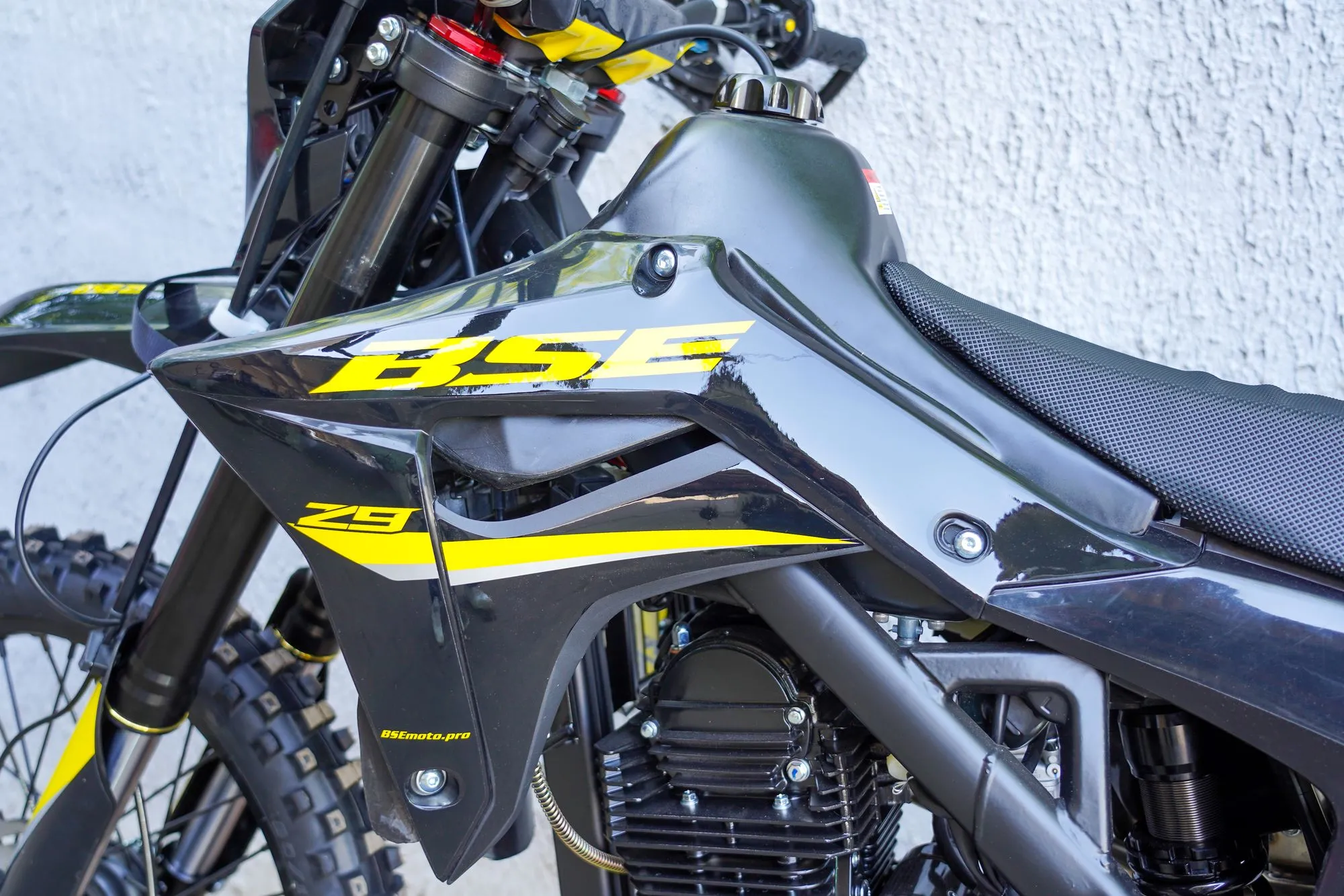 Мотоцикл BSE Z9 Yellow Metallic S (ZS175 FMM-5)