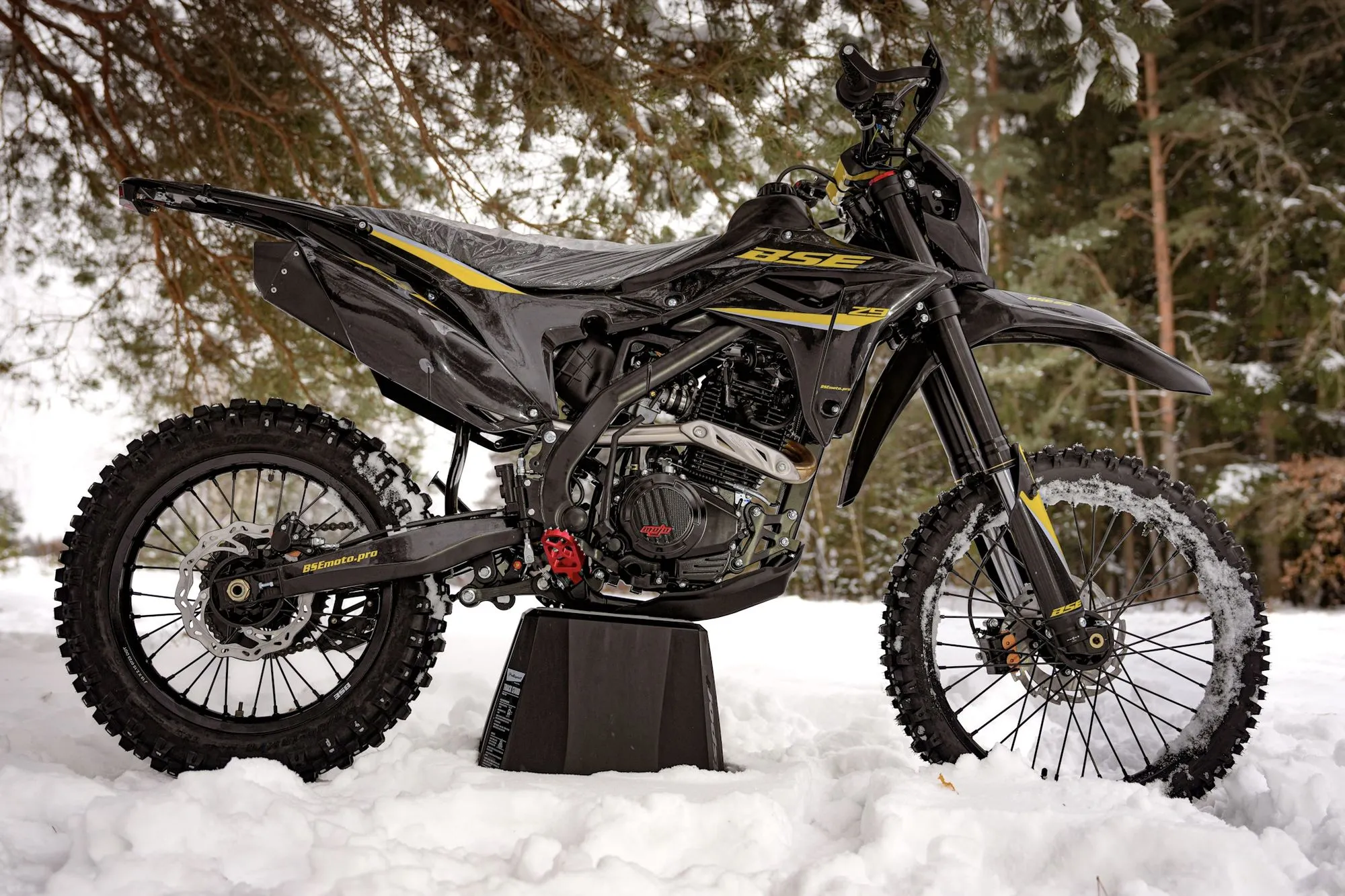 Мотоцикл BSE Z9 Yellow Metallic T (ZS175FMM-5)