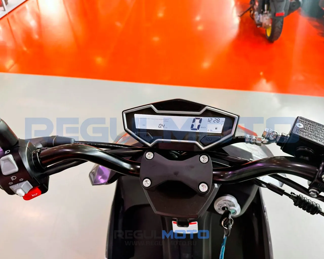 Скутер Regulmoto FORMULA 50 2T