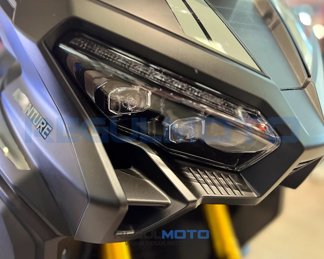 Макси-скутер Regulmoto XDV ADVENTURE 300CC без кофр (LJ300T-18) EFI