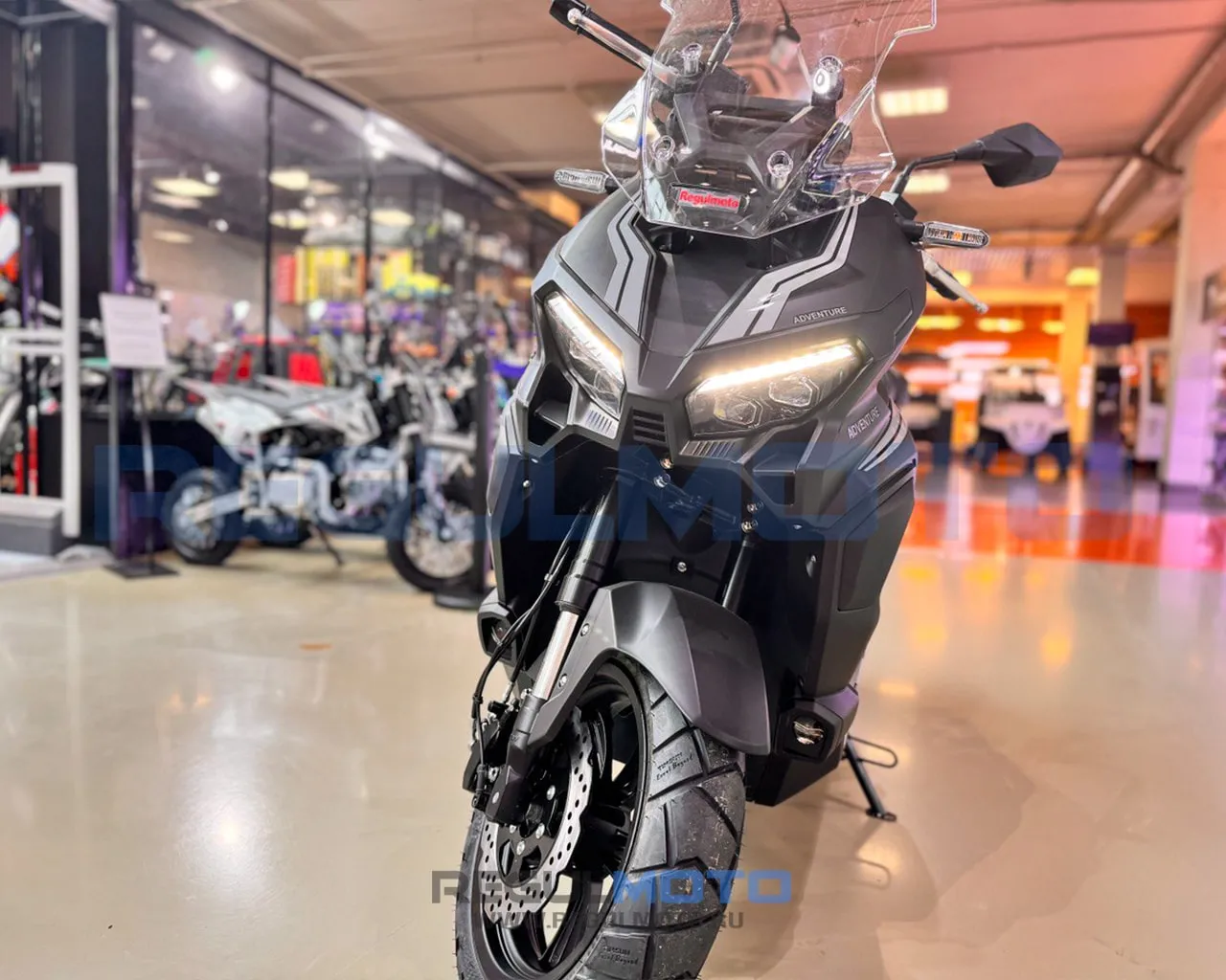 Макси-скутер Regulmoto XDV TRAVELER (LJ-1)
